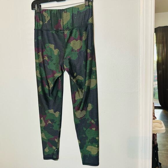 TEREZ Girls Green Striped Camo Print High-Rise Leggings Size Large - Picture 5 of 9